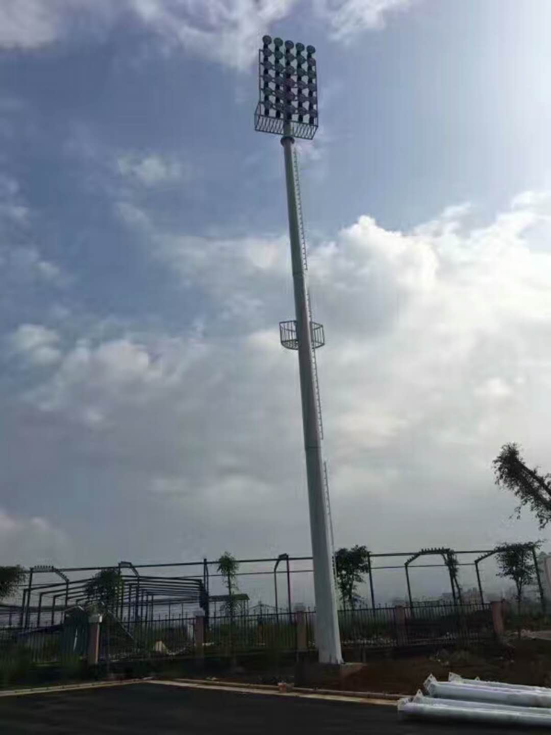 【華可案例】：10套led高桿燈成功照亮了云南芒市！